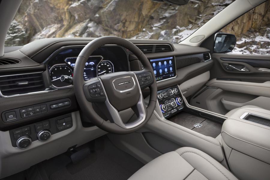 Торпедо GMC Yukon XL Denali 2020 года  (фото 6 из 14)